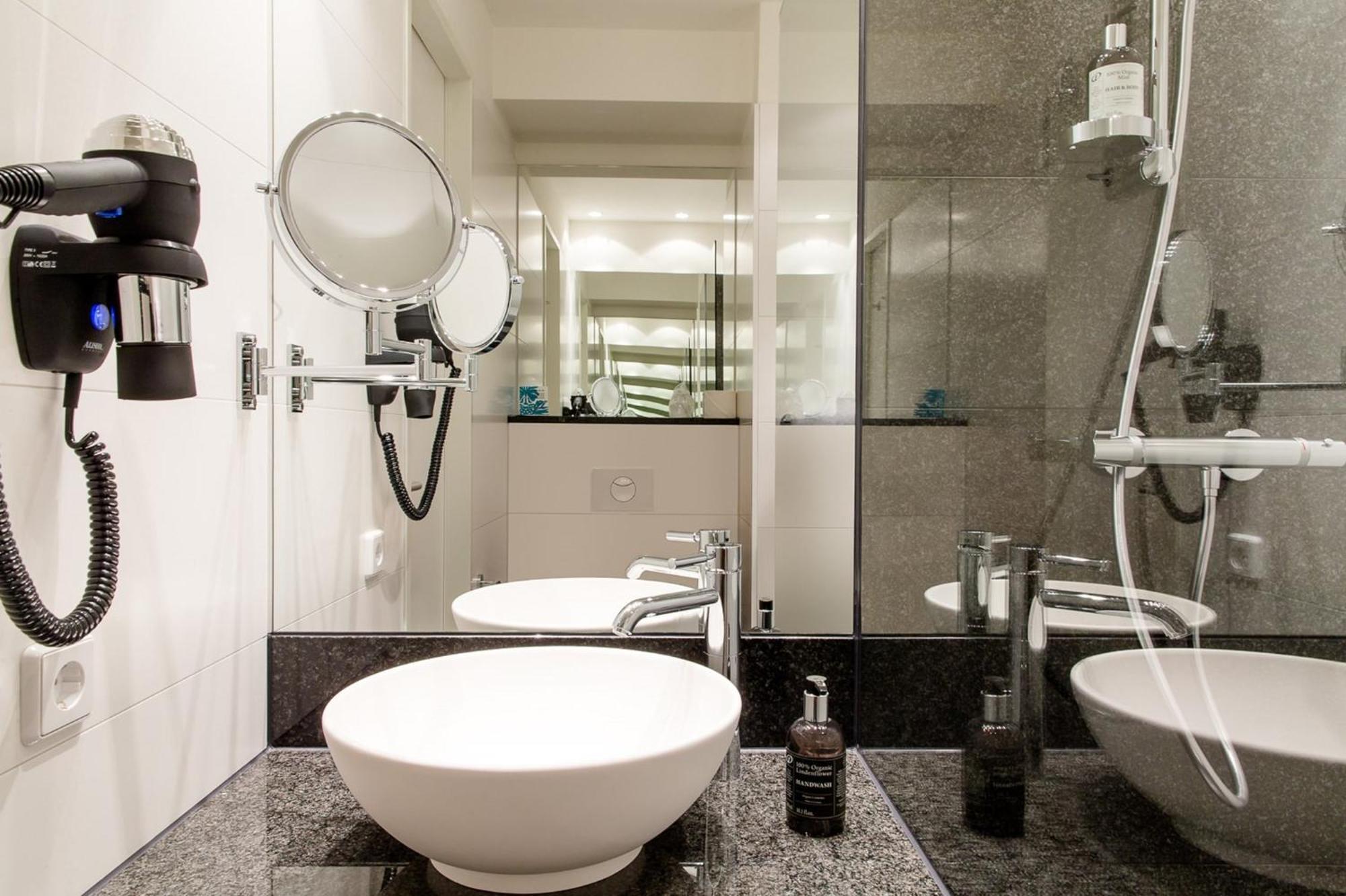 Motel One Muenchen-Messe Экстерьер фото